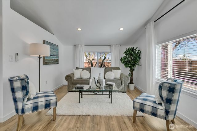 2618 16th Avenue NW, Puyallup, WA 98371