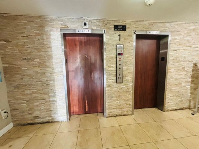 7300 NW 17th Street 202, Plantation, FL 33313