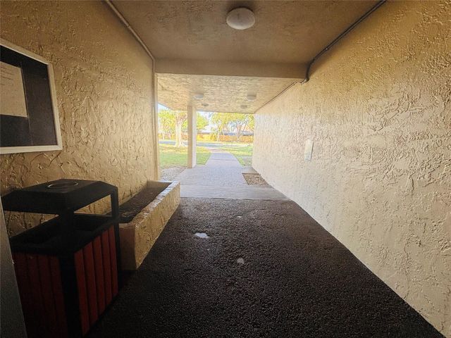 7300 NW 17th Street 202, Plantation, FL 33313