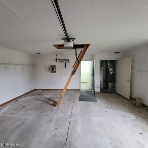 302 W Glen, Elyria, OH 44035