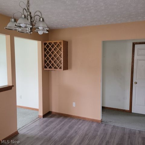 302 W Glen, Elyria, OH 44035