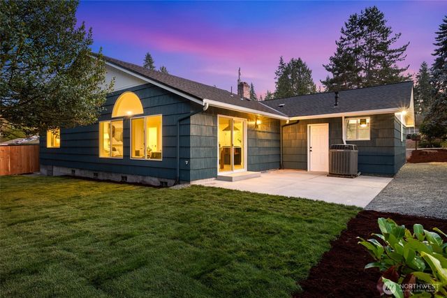 2144 N 146th Street, Shoreline, WA 98133