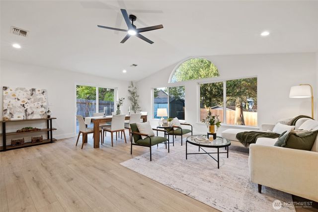 2144 N 146th Street, Shoreline, WA 98133