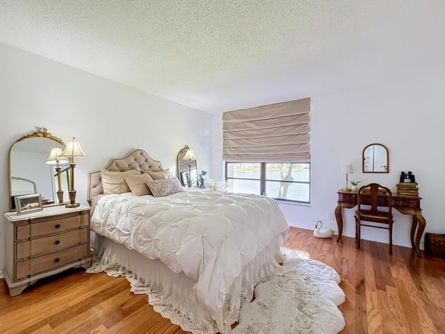 6219 Coral Lake Drive 207, Margate, FL 33063