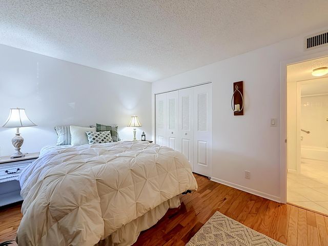 6219 Coral Lake Drive 207, Margate, FL 33063