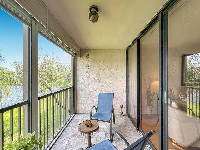 6219 Coral Lake Drive 207, Margate, FL 33063