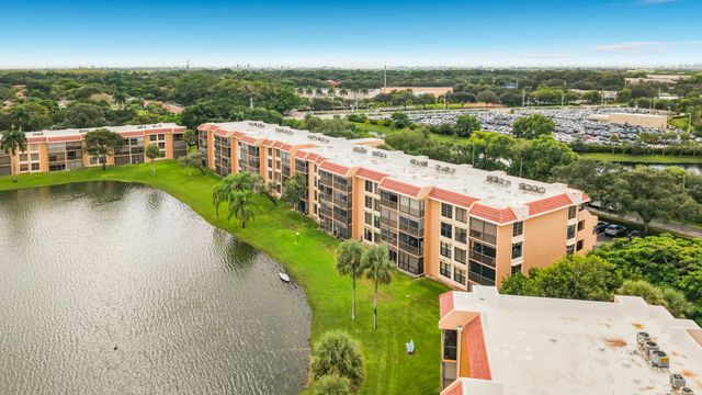 6219 Coral Lake Drive 207, Margate, FL 33063