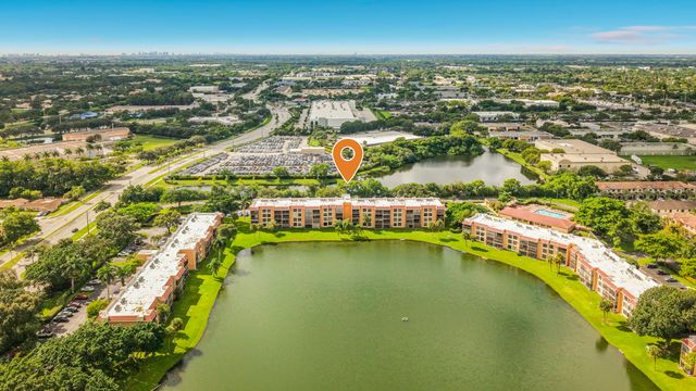 6219 Coral Lake Drive 207, Margate, FL 33063