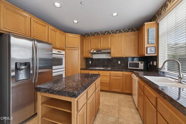 647 Walcott Avenue, Ventura, CA 93003