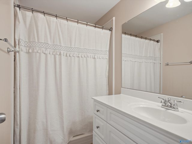 123 Windridge Way, Huntsville, AL 35824