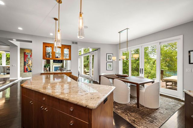 15 Queensland Lane N, Plymouth, MN 55447