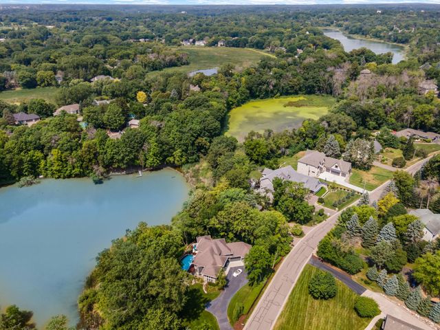 15 Queensland Lane N, Plymouth, MN 55447
