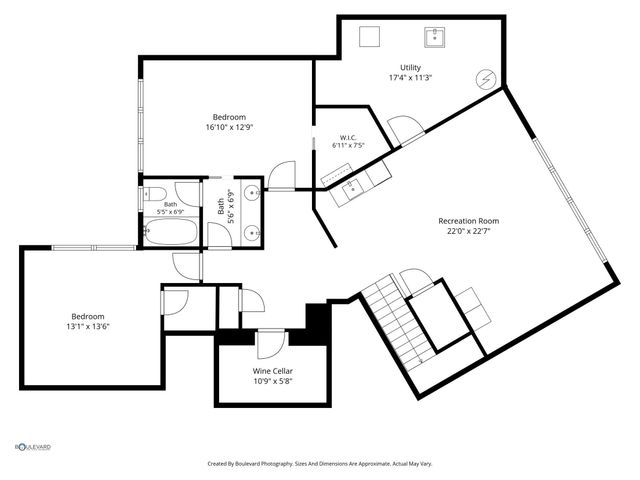 15 Queensland Lane N, Plymouth, MN 55447