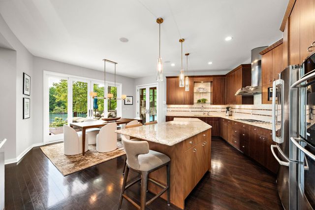 15 Queensland Lane N, Plymouth, MN 55447