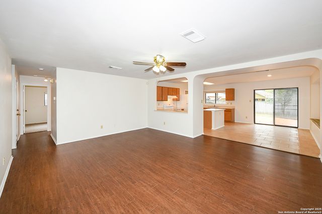 11022 Scenic Pt, San Antonio, TX 78254