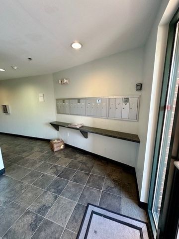 24 Arsenal St. 41, Watertown, MA 02472