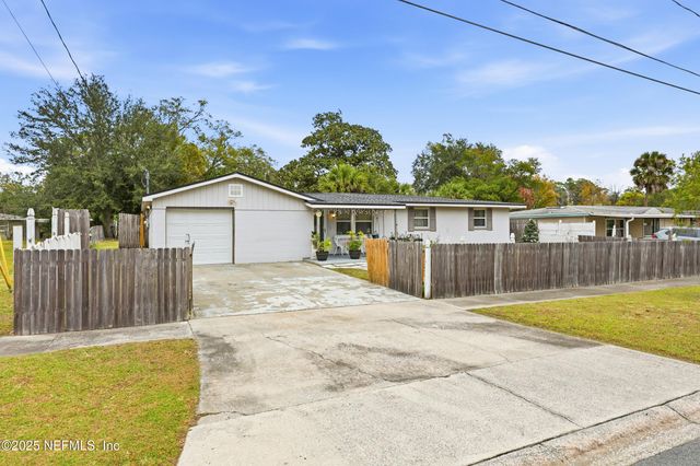 7047 DELISLE Drive, Jacksonville, FL 32244