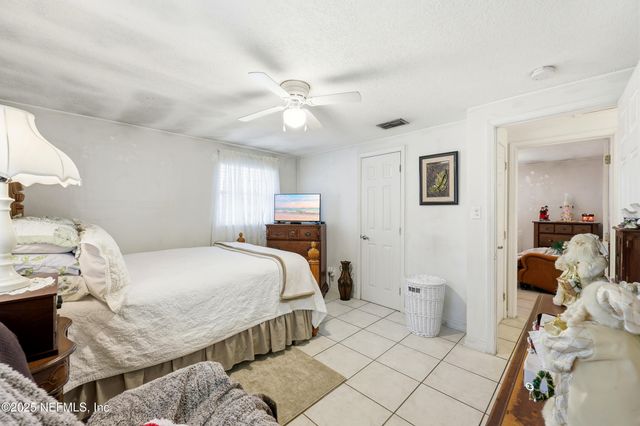 7047 DELISLE Drive, Jacksonville, FL 32244