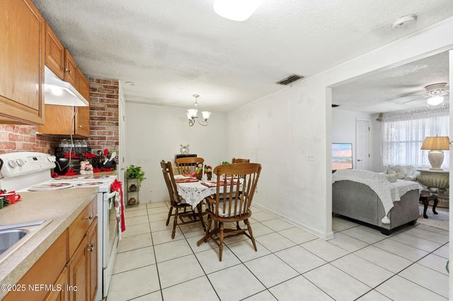 7047 DELISLE Drive, Jacksonville, FL 32244