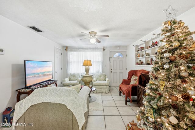 7047 DELISLE Drive, Jacksonville, FL 32244