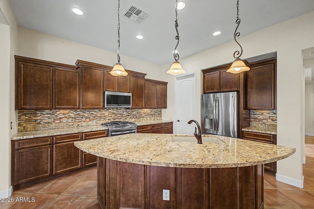 16819 W CORONADO Road, Goodyear, AZ 85395 — photo 2