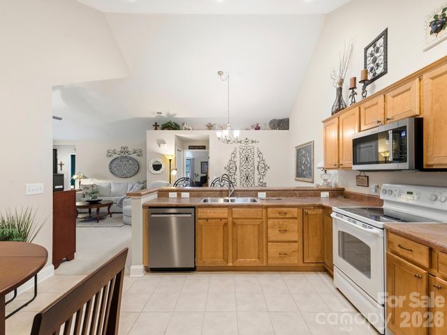 116 Summerfield Place, Flat Rock, NC 28731