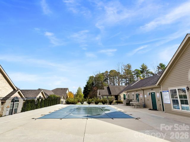 116 Summerfield Place, Flat Rock, NC 28731