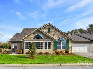 116 Summerfield Place, Flat Rock, NC 28731