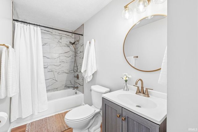 1828 Woodland Drive, Elkhart, IN 46514