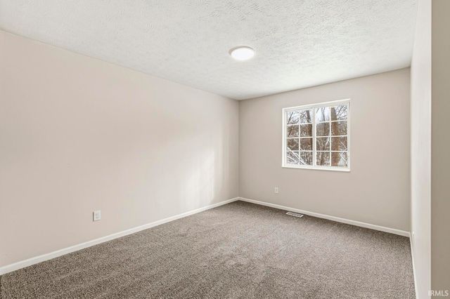 1828 Woodland Drive, Elkhart, IN 46514