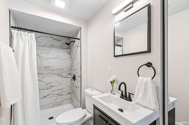 1828 Woodland Drive, Elkhart, IN 46514