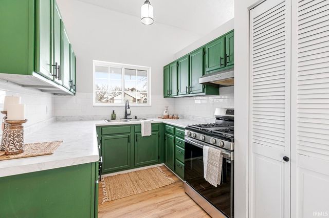 1828 Woodland Drive, Elkhart, IN 46514