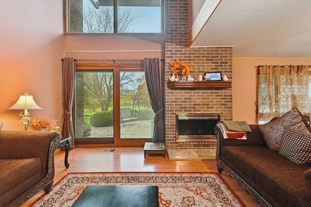 351 S Dominion Drive, Wood Dale, IL 60191