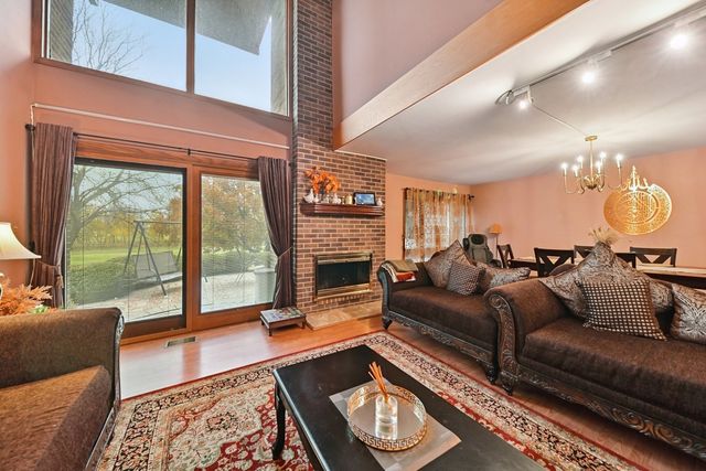 351 S Dominion Drive, Wood Dale, IL 60191