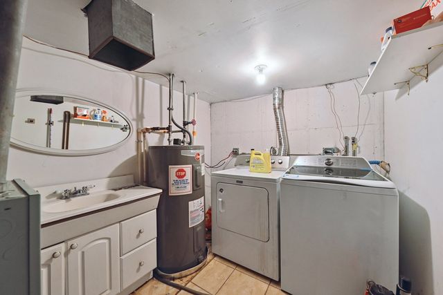 351 S Dominion Drive, Wood Dale, IL 60191