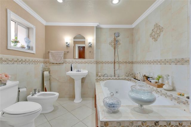 3505 Torremolinos Ave D-109, Doral, FL 33178