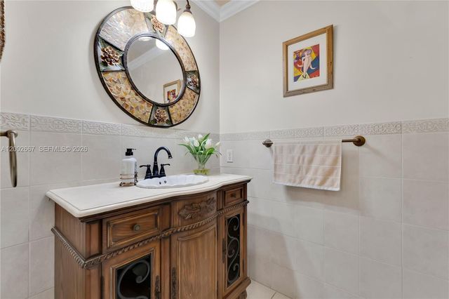 3505 Torremolinos Ave D-109, Doral, FL 33178