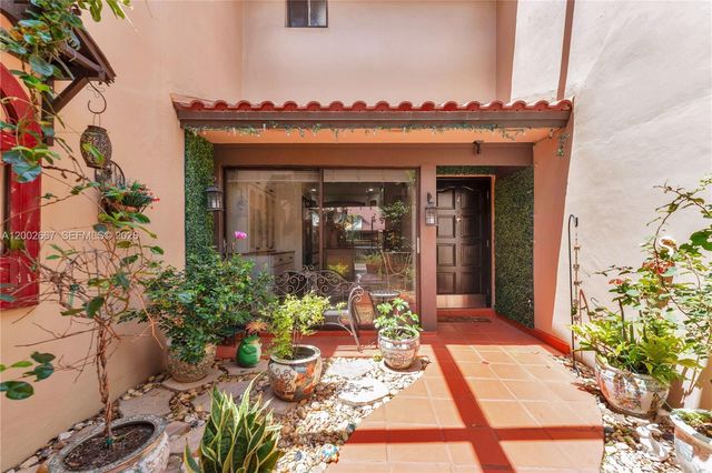 3505 Torremolinos Ave D-109, Doral, FL 33178