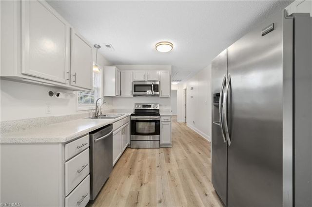 528 Lawrence Ridge, Lewisville, NC 27023