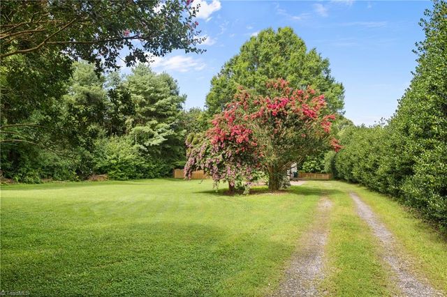 528 Lawrence Ridge, Lewisville, NC 27023