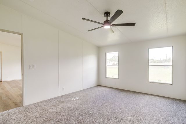 1001 Lanes, Joshua, TX 76058