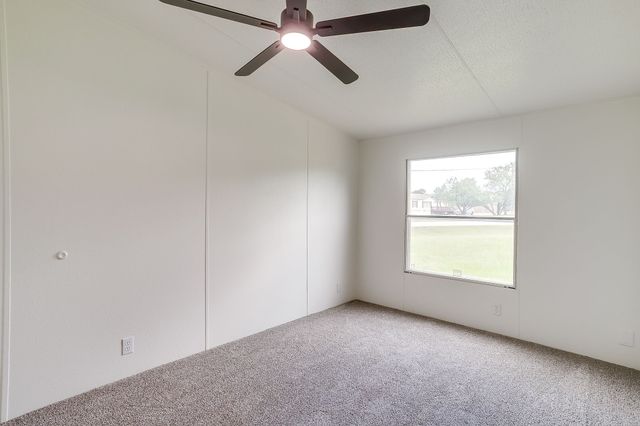 1001 Lanes, Joshua, TX 76058
