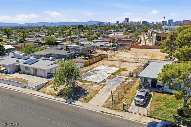 609 Gilday Avenue, North Las Vegas, NV 89030