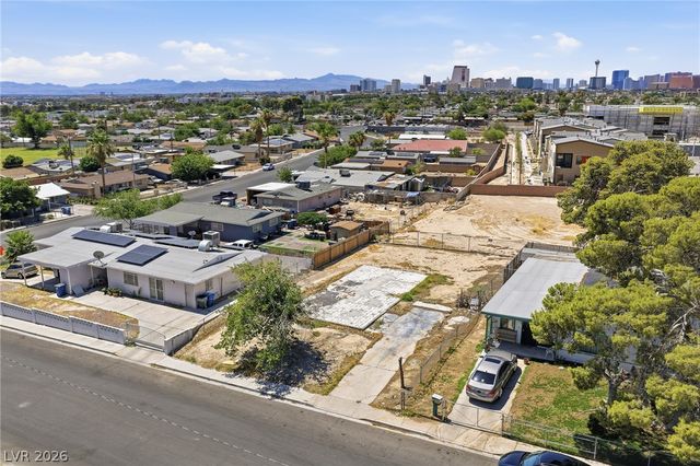 609 Gilday Avenue, North Las Vegas, NV 89030