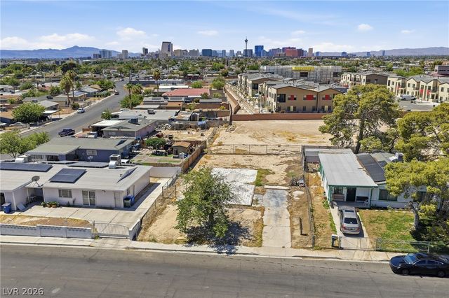 609 Gilday Avenue, North Las Vegas, NV 89030