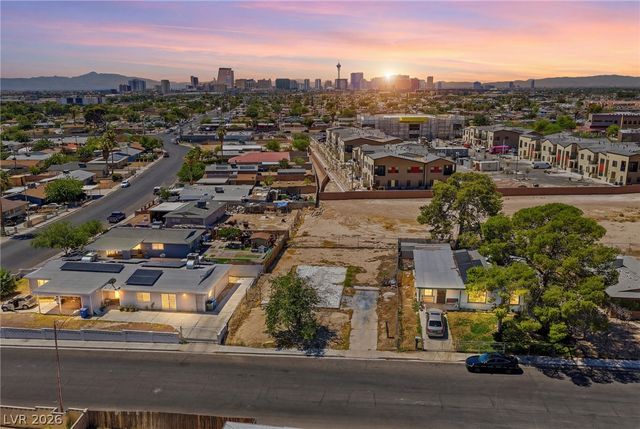609 Gilday Avenue, North Las Vegas, NV 89030