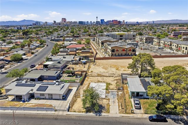 609 Gilday Avenue, North Las Vegas, NV 89030
