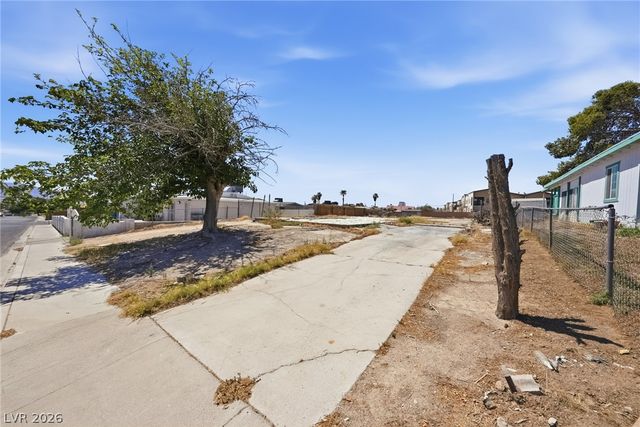 609 Gilday Avenue, North Las Vegas, NV 89030