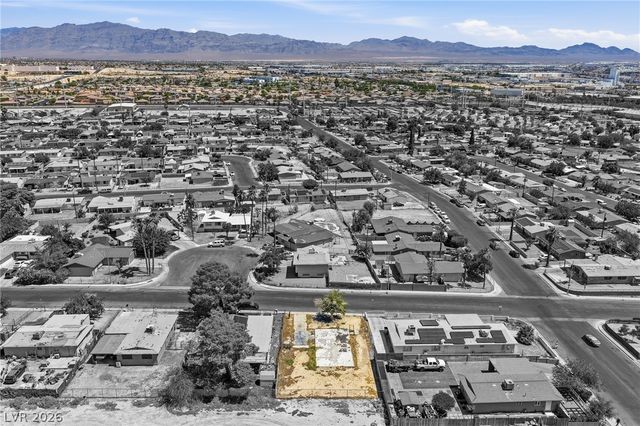 609 Gilday Avenue, North Las Vegas, NV 89030