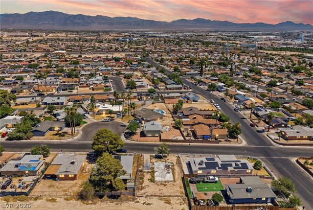 609 Gilday Avenue, North Las Vegas, NV 89030